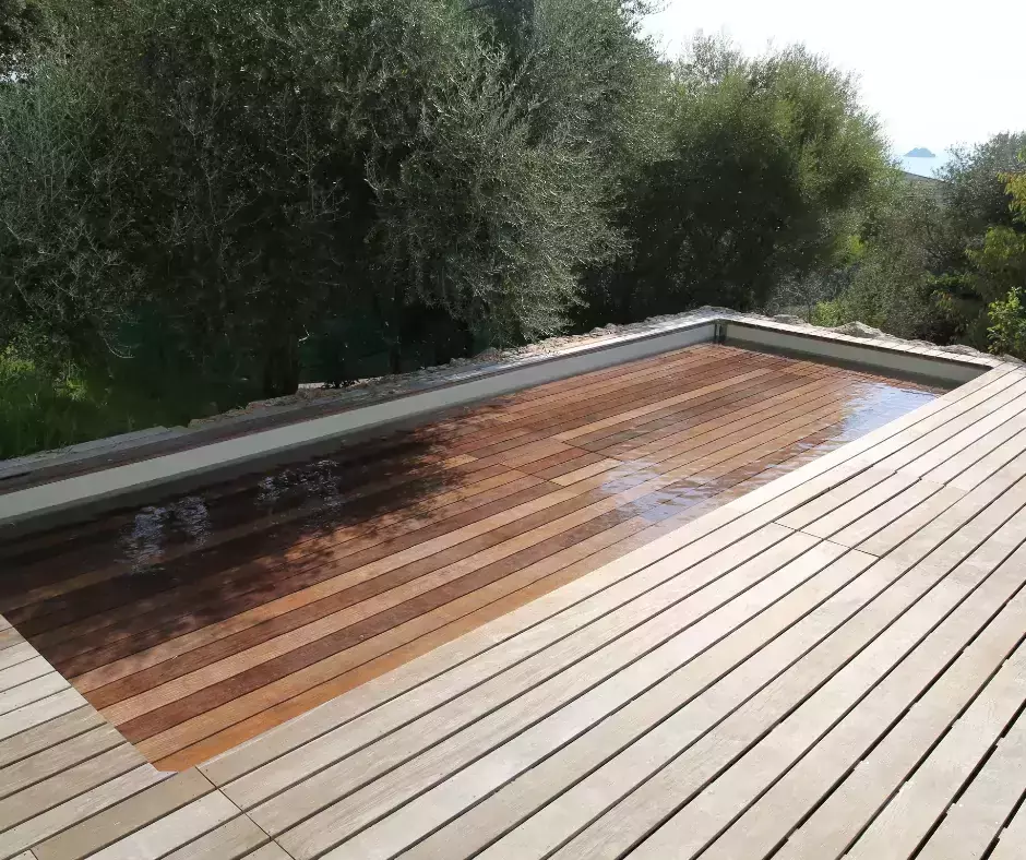 La piscine à fond mobile installée à Porto-Vecchio par notre équipe incarne une approche moderne de l'aménagement aquatique, offrant une adaptabilité unique.