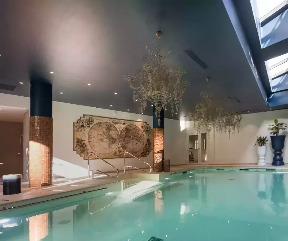 finalisation de notre récente réalisation : une piscine intérieure au sein d'une maison de retraite en région parisienne.